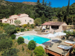 Villa Silia in the Gulf of Saint-Tropez in a natural setting
